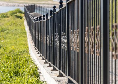 Metal Fence Construction in Des Moines, IA